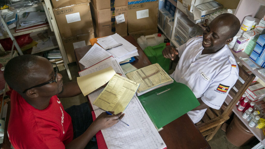 Artsen in een kliniek in Oeganda.